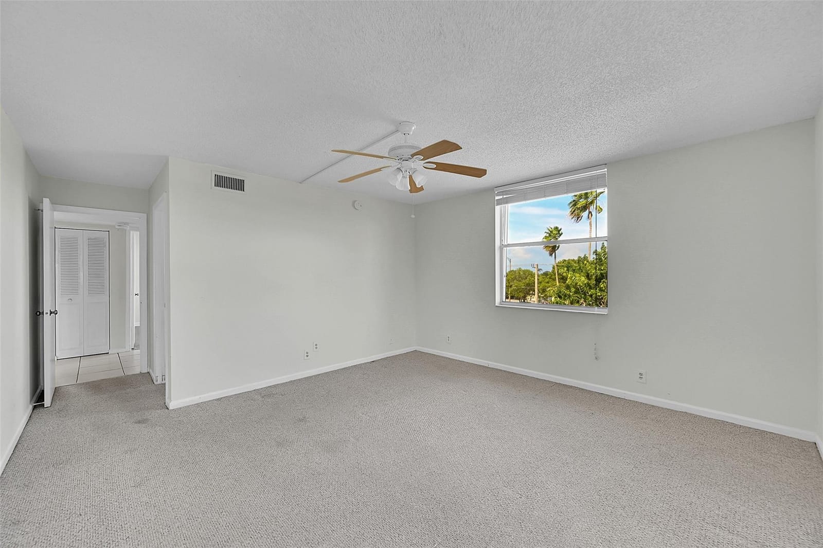 7210 Lake Circle Drive 401, Margate, FL 33063 photo 14