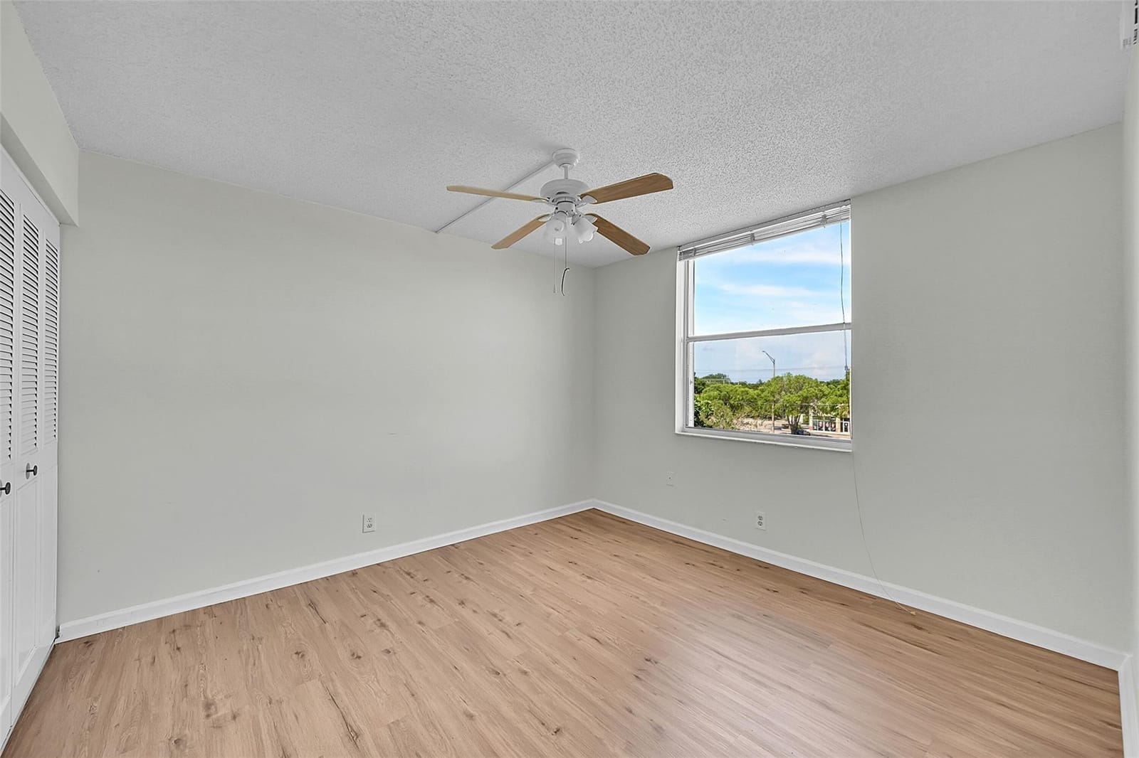 7210 Lake Circle Drive 401, Margate, FL 33063 photo 17