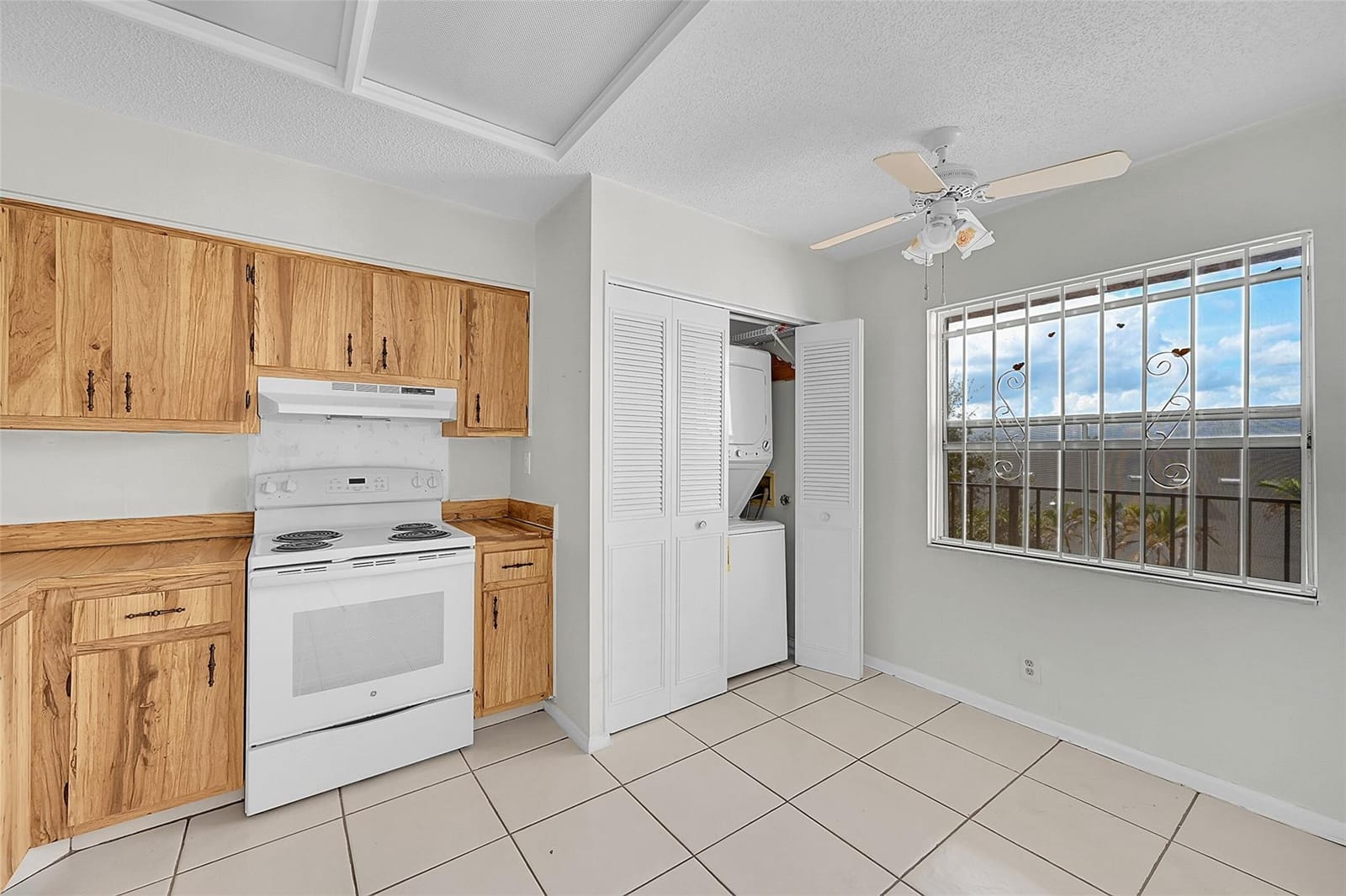 7210 Lake Circle Drive 401, Margate, FL 33063 photo 7