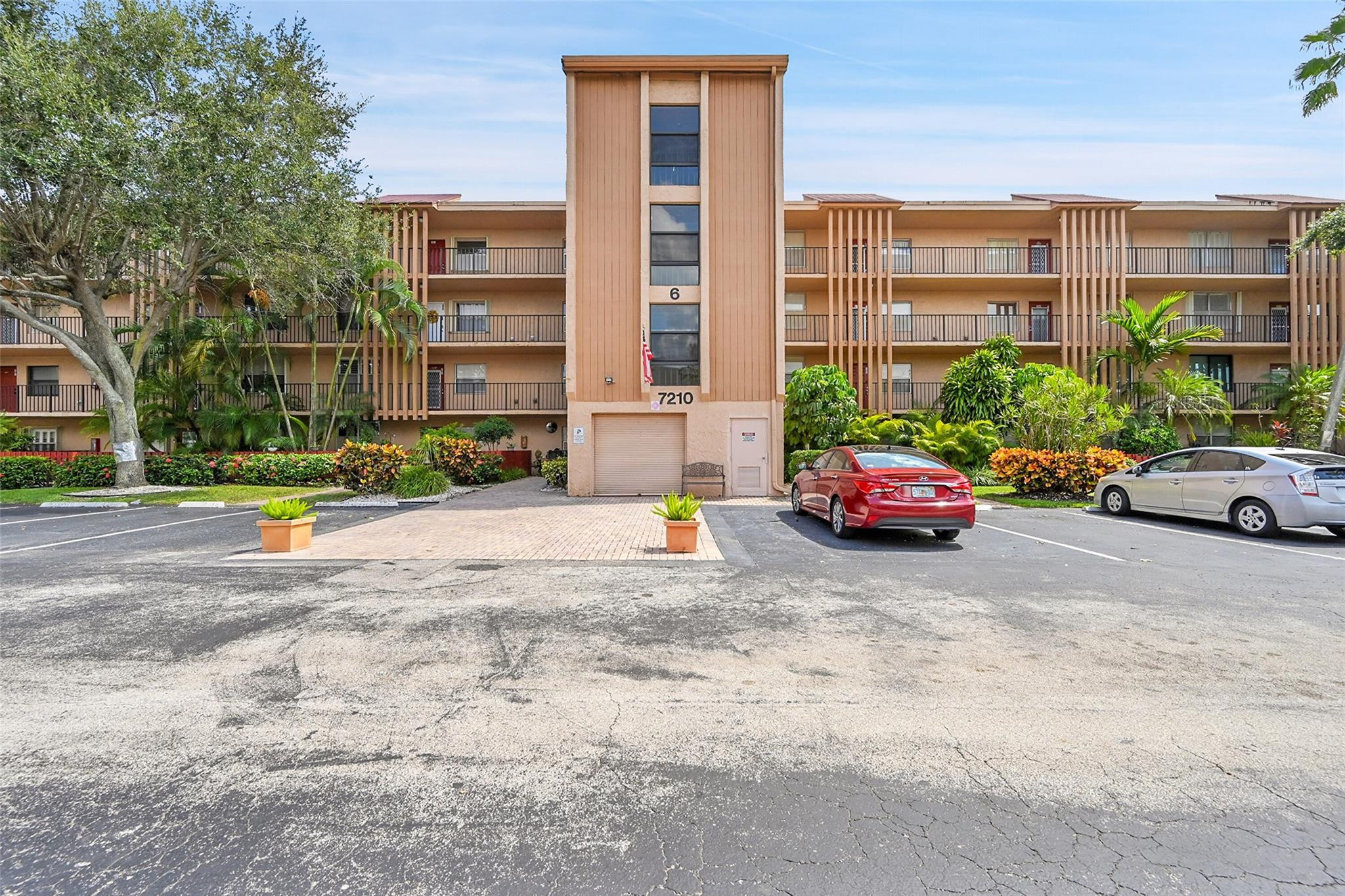 7210 Lake Circle Drive 401, Margate, FL 33063, Margate