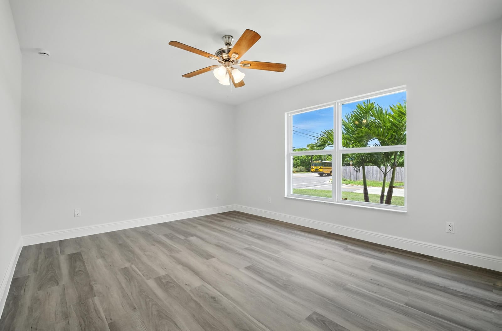 2624 Newport Drive — photo 12
