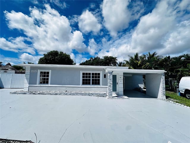 38 Edmund Road, West Park, FL 33023
