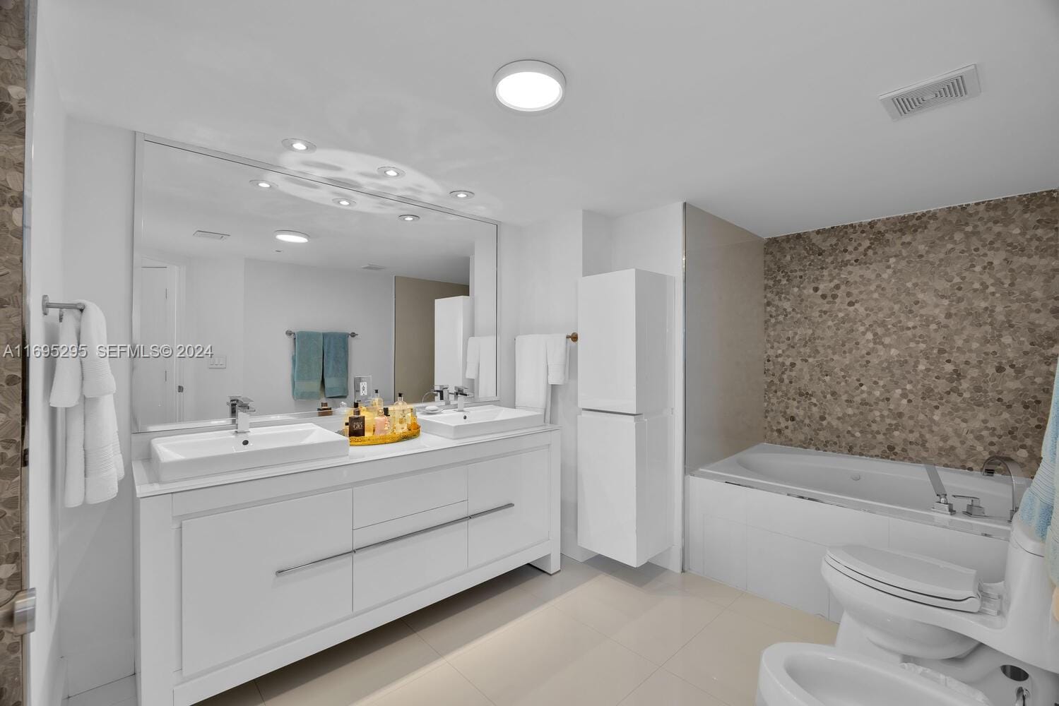 6301 Collins Avenue 3101, Miami Beach, FL 33141 photo 18