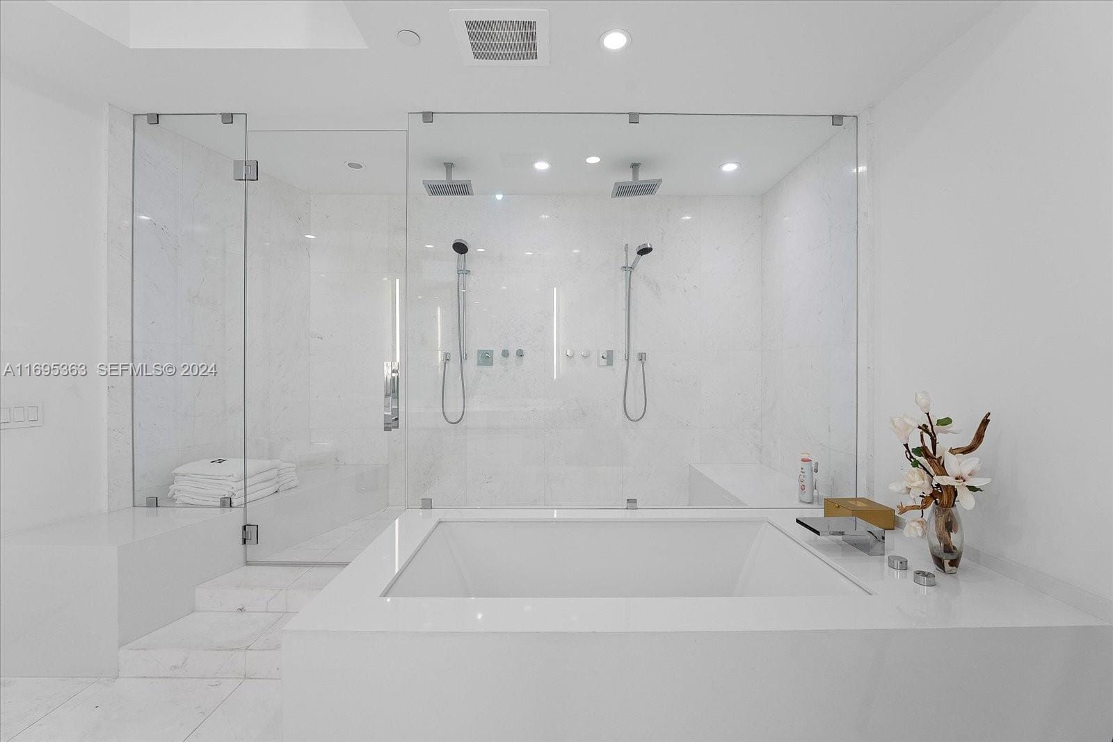 18555 Collins Avenue 3405, Sunny Isles Beach, FL 33160 photo 15