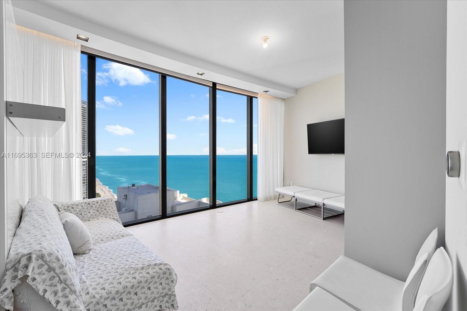 18555 Collins Avenue 3405, Sunny Isles Beach, FL 33160 photo 16