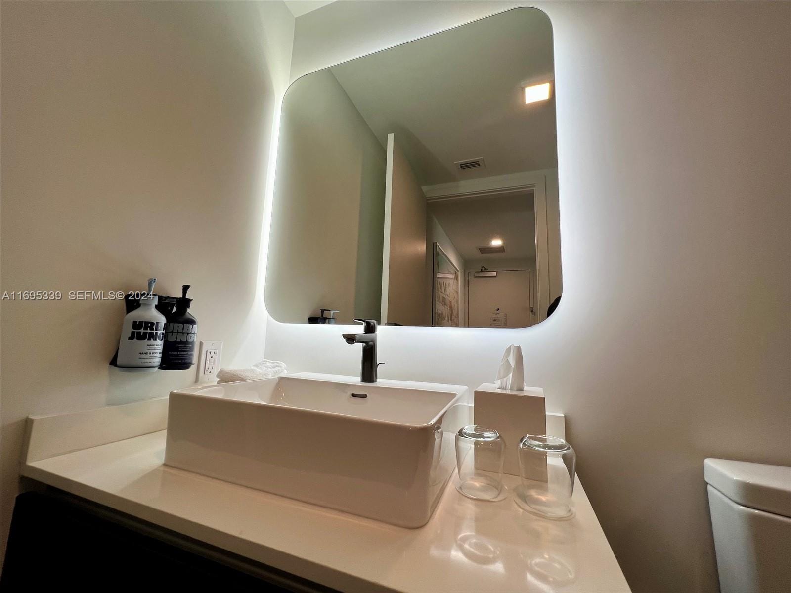 227 NE 2nd Street 2613, Miami, FL 33132 photo 14