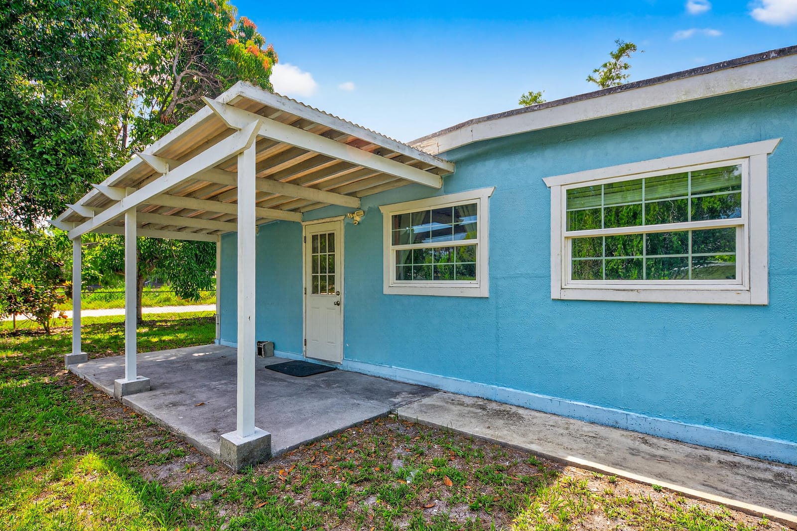 331 Johnston Street, Fort Pierce, FL 34982 photo 4