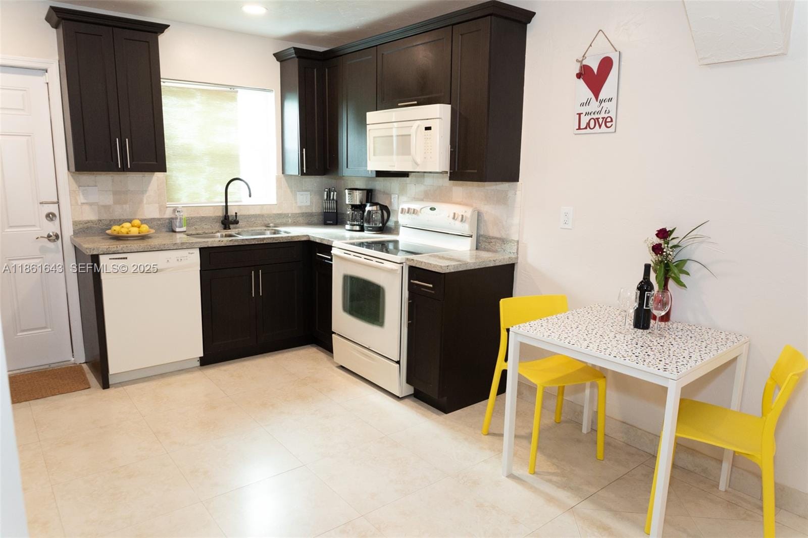 121 NE 1st Court — photo 8