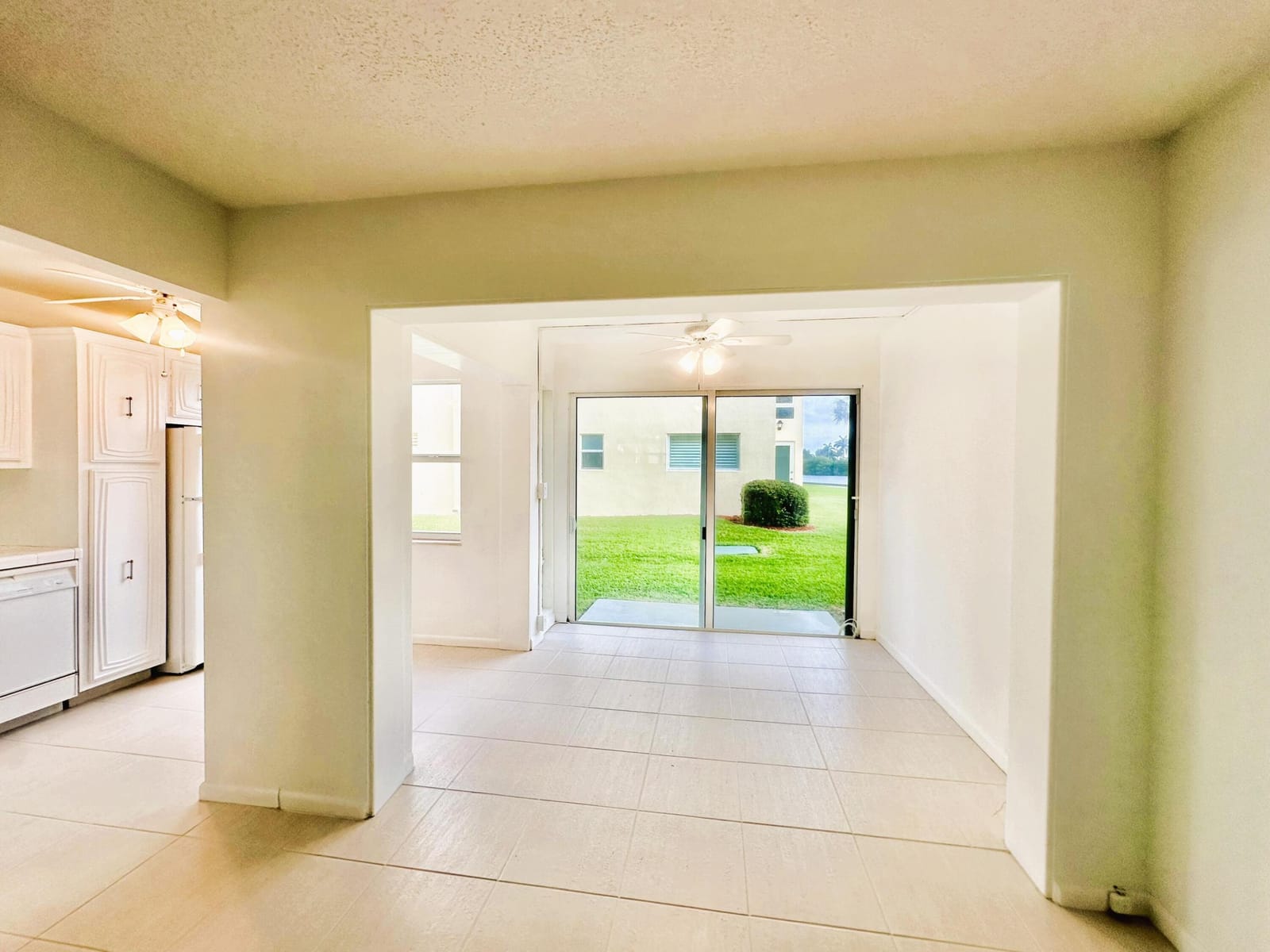 3 Colonial Club Drive 102, Boynton Beach, FL 33435 photo 11