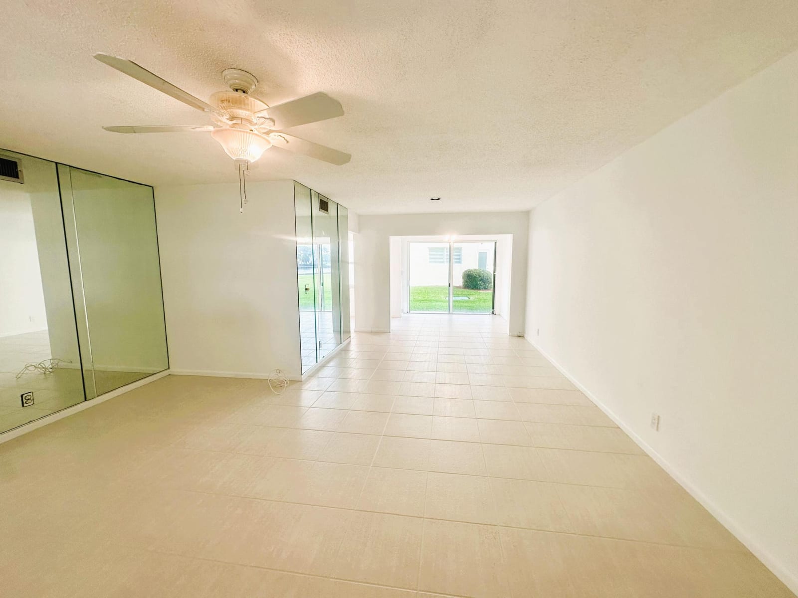 3 Colonial Club Drive 102, Boynton Beach, FL 33435 photo 10