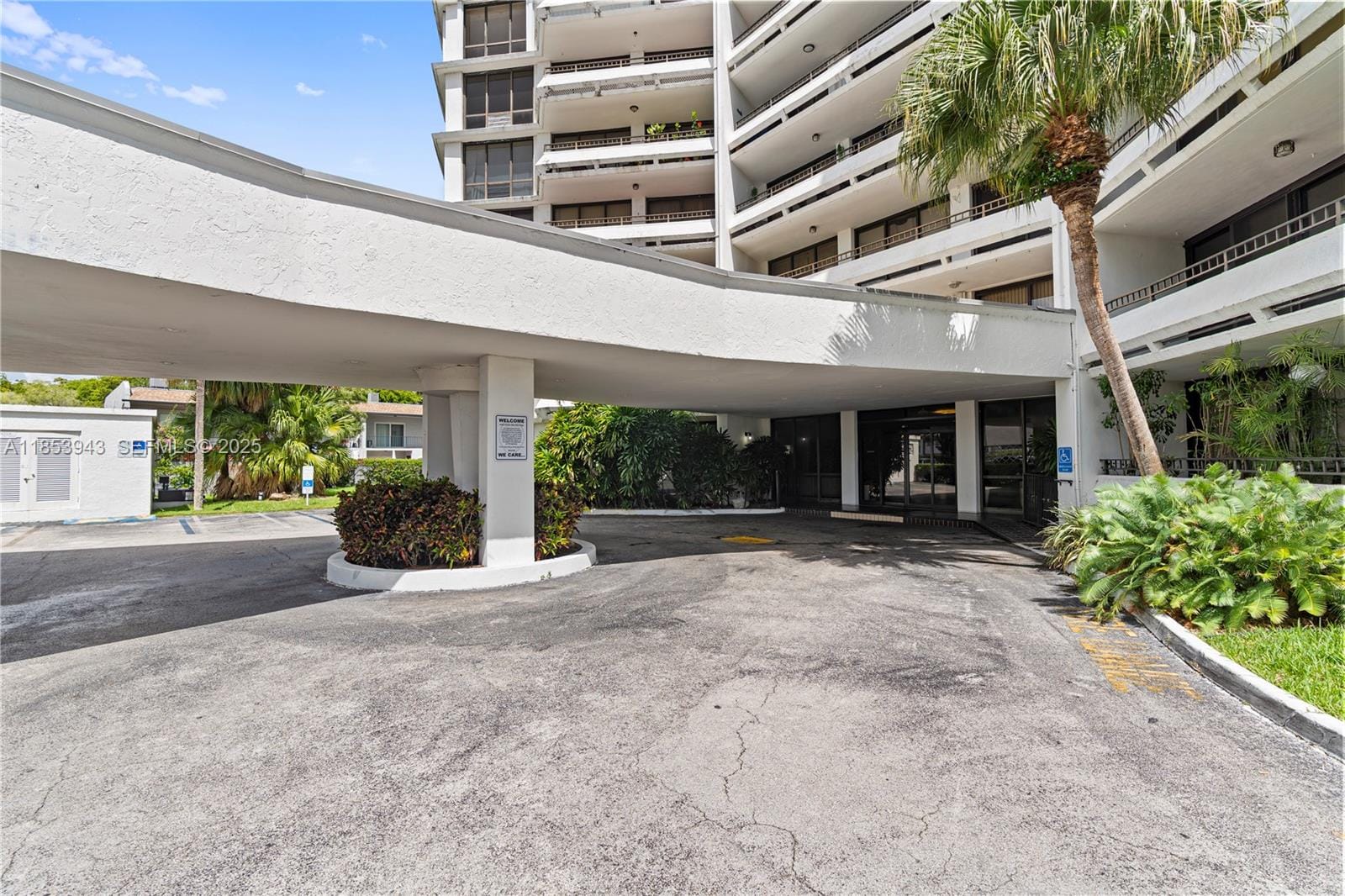 13953 Kendale Cr Lakes 305B, Miami, FL 33183 photo 4