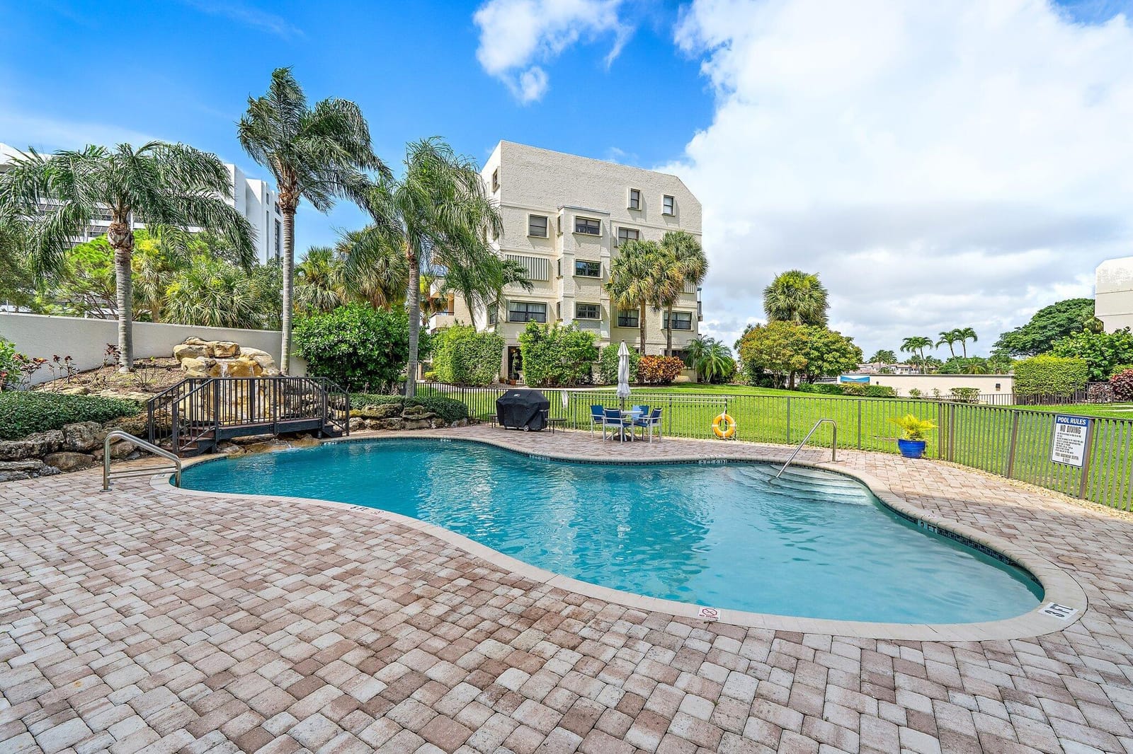 370 Golfview Road 403, North Palm Beach, FL 33408 photo 20