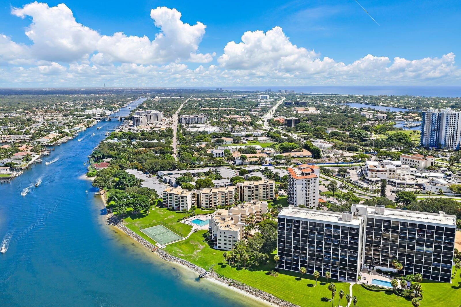 370 Golfview Road 403, North Palm Beach, FL 33408 photo 23
