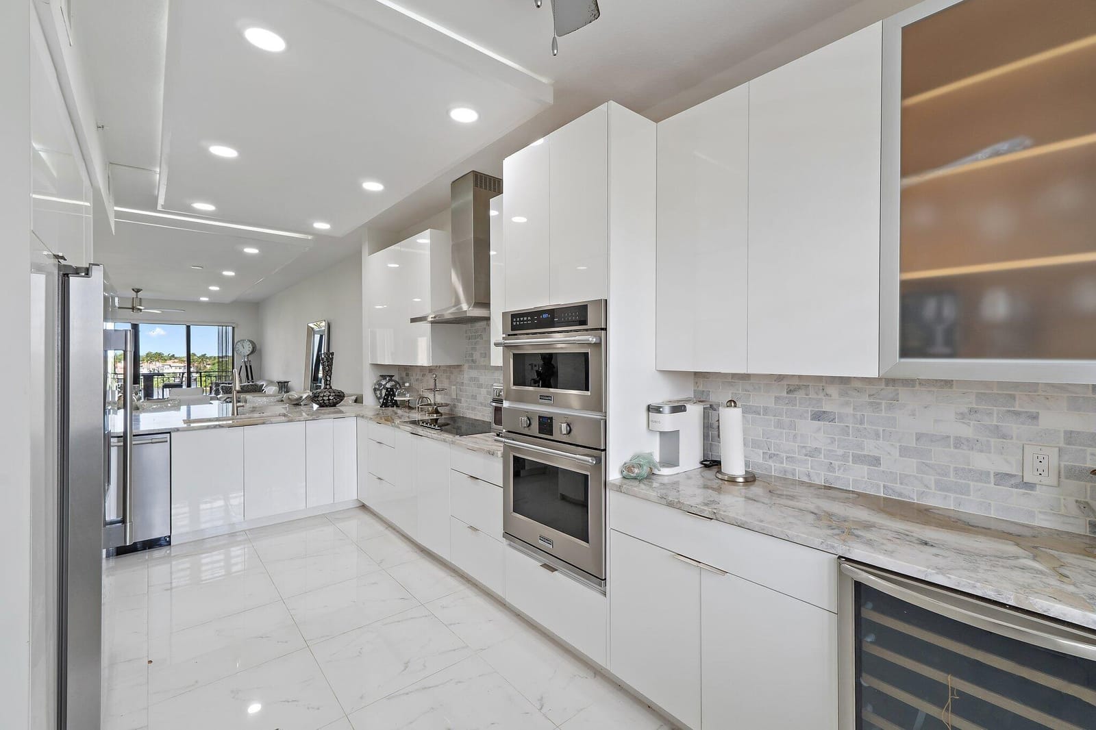 370 Golfview Road 403, North Palm Beach, FL 33408 photo 5