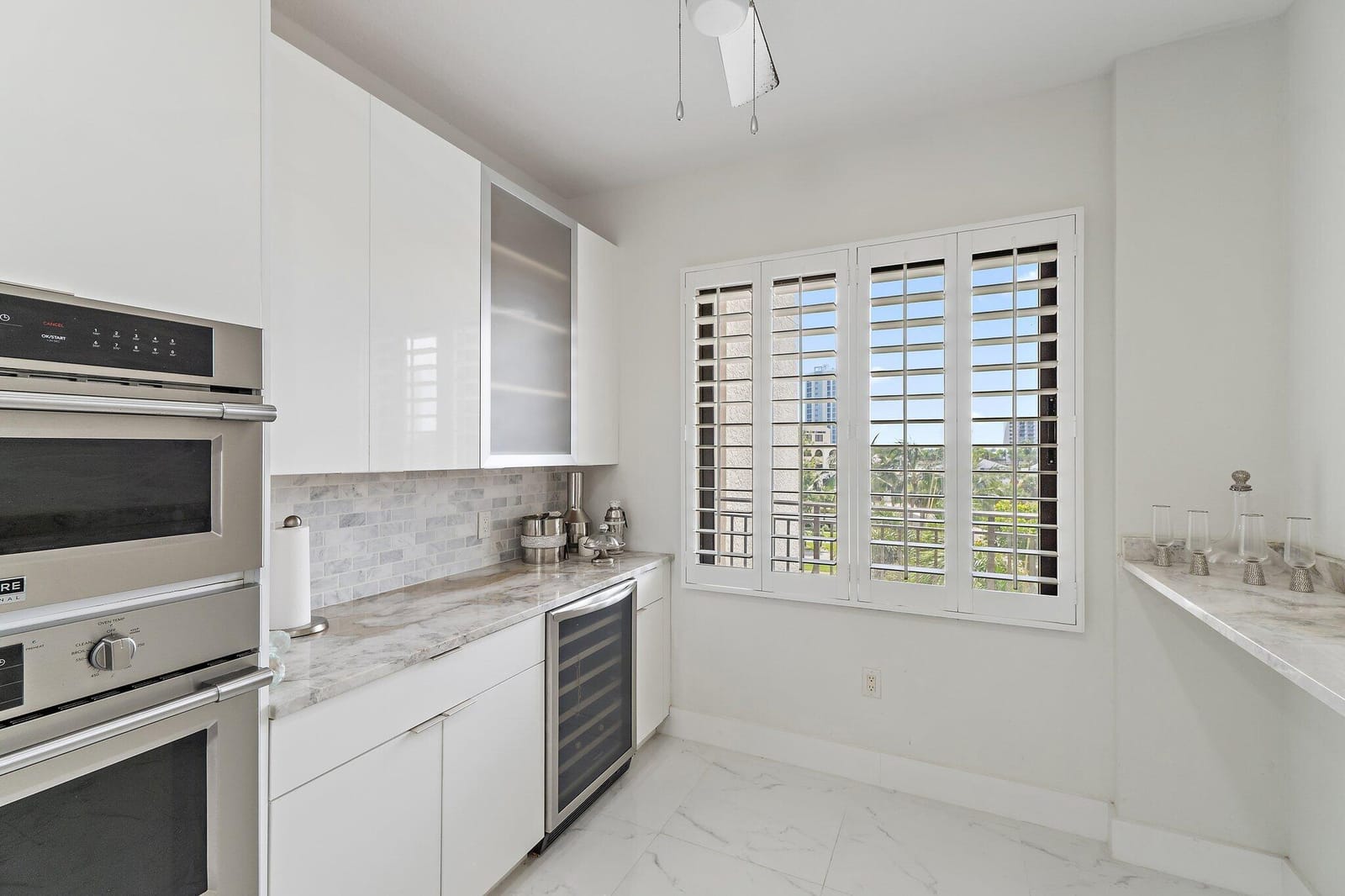 370 Golfview Road 403, North Palm Beach, FL 33408 photo 9