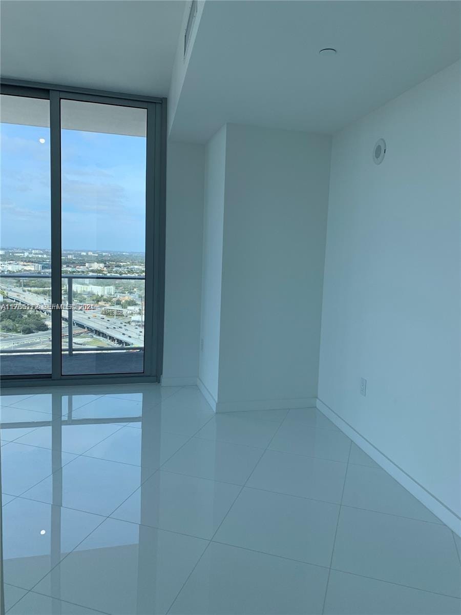 851 NE 1st Avenue 3002, Miami, FL 33132 photo 14