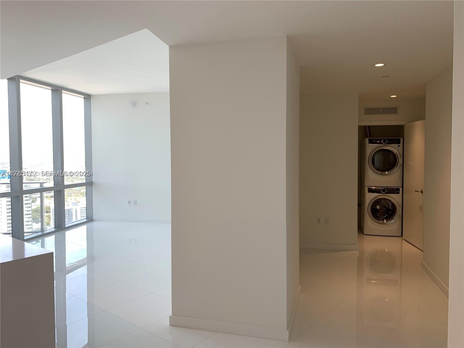 851 NE 1st Avenue 3002 — photo 10