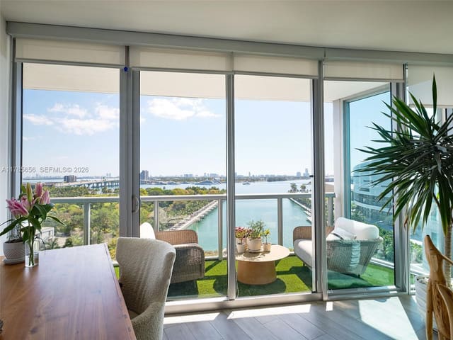 888 Biscayne Boulevard 1009, sold in Marinablue Condo, Miami, FL