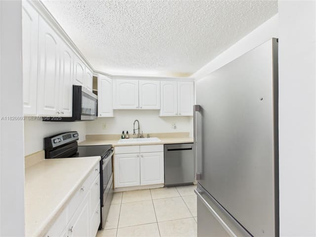 4113 NW 88th Avenue 105, Coral Springs, FL 33065