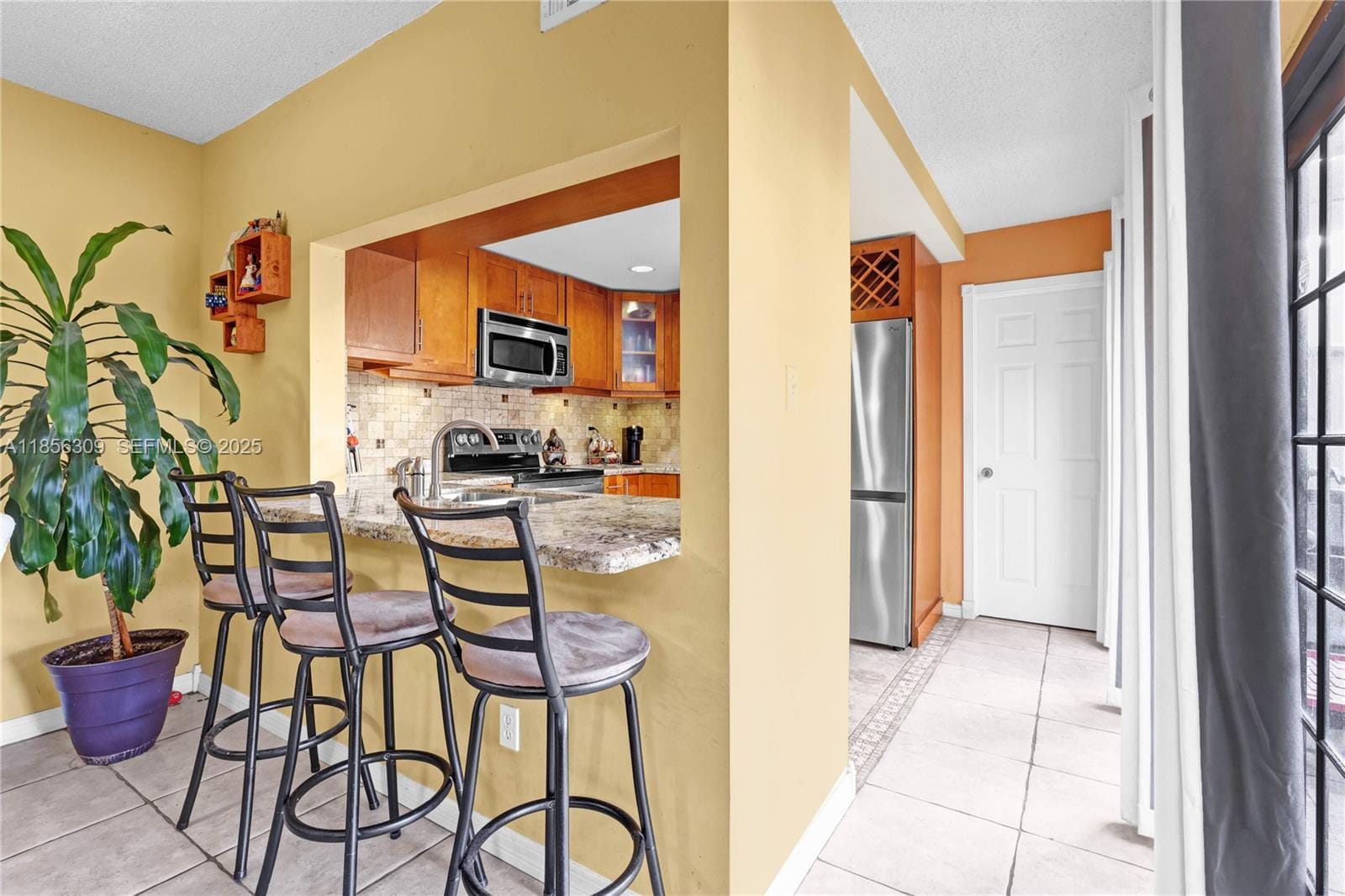 10077 NW 5th Terrace 10077, Miami, FL 33172 photo 2