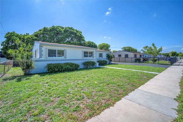 18020 NW 25th Court, sold in Stoneybrook Estates, Miami Gardens, FL