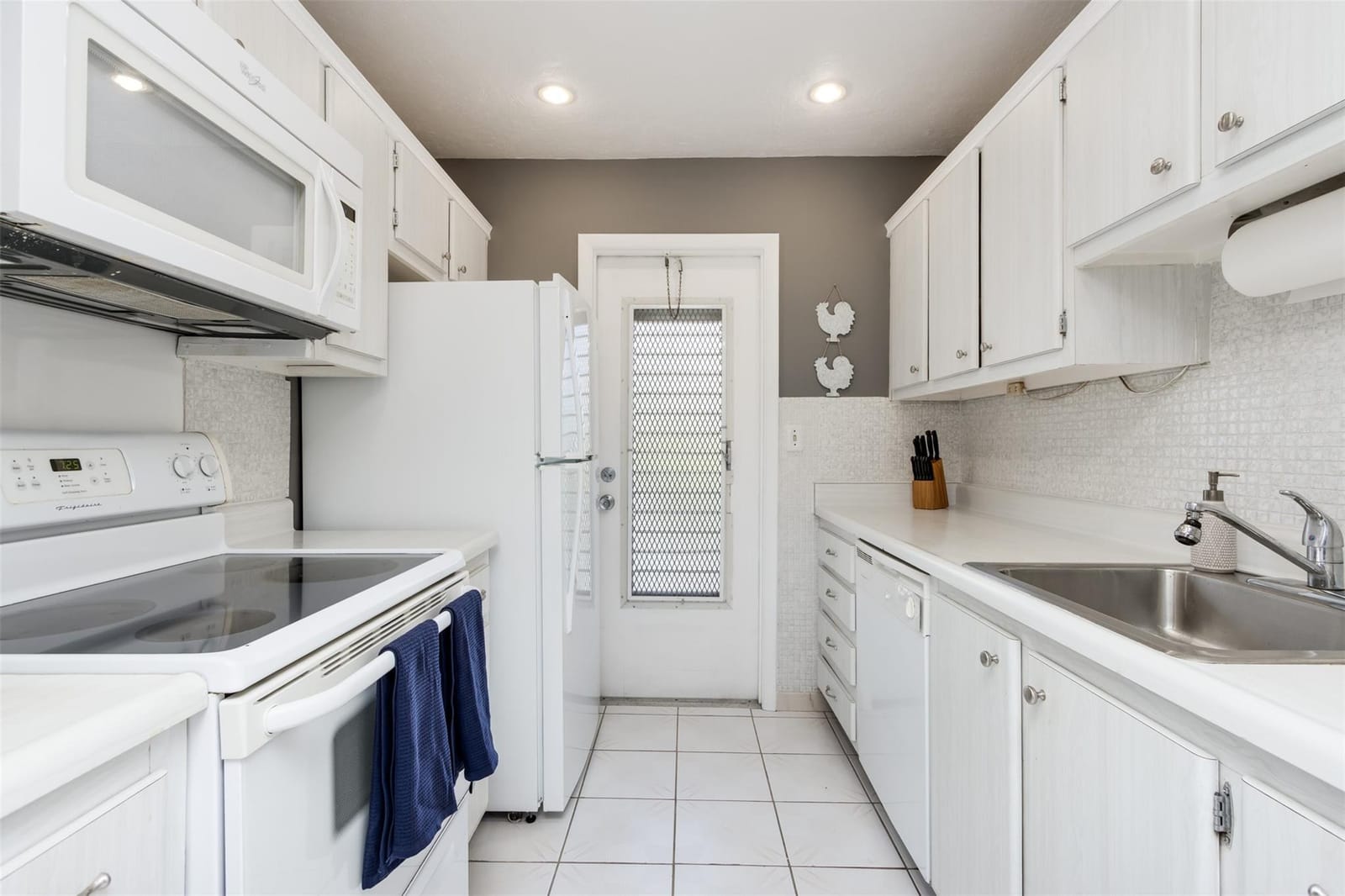 2200 Diana Drive 312, Hallandale Beach, FL 33009 photo 22