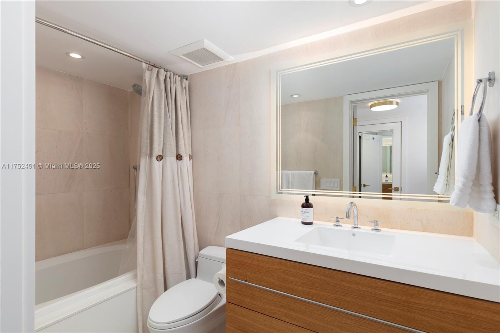 2843 S Bayshore Drive P3C&D, Miami, FL 33133 photo 16