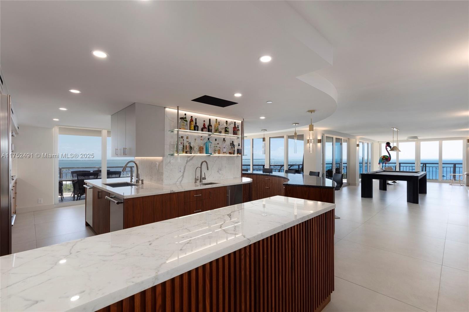2843 S Bayshore Drive P3C&D — photo 3