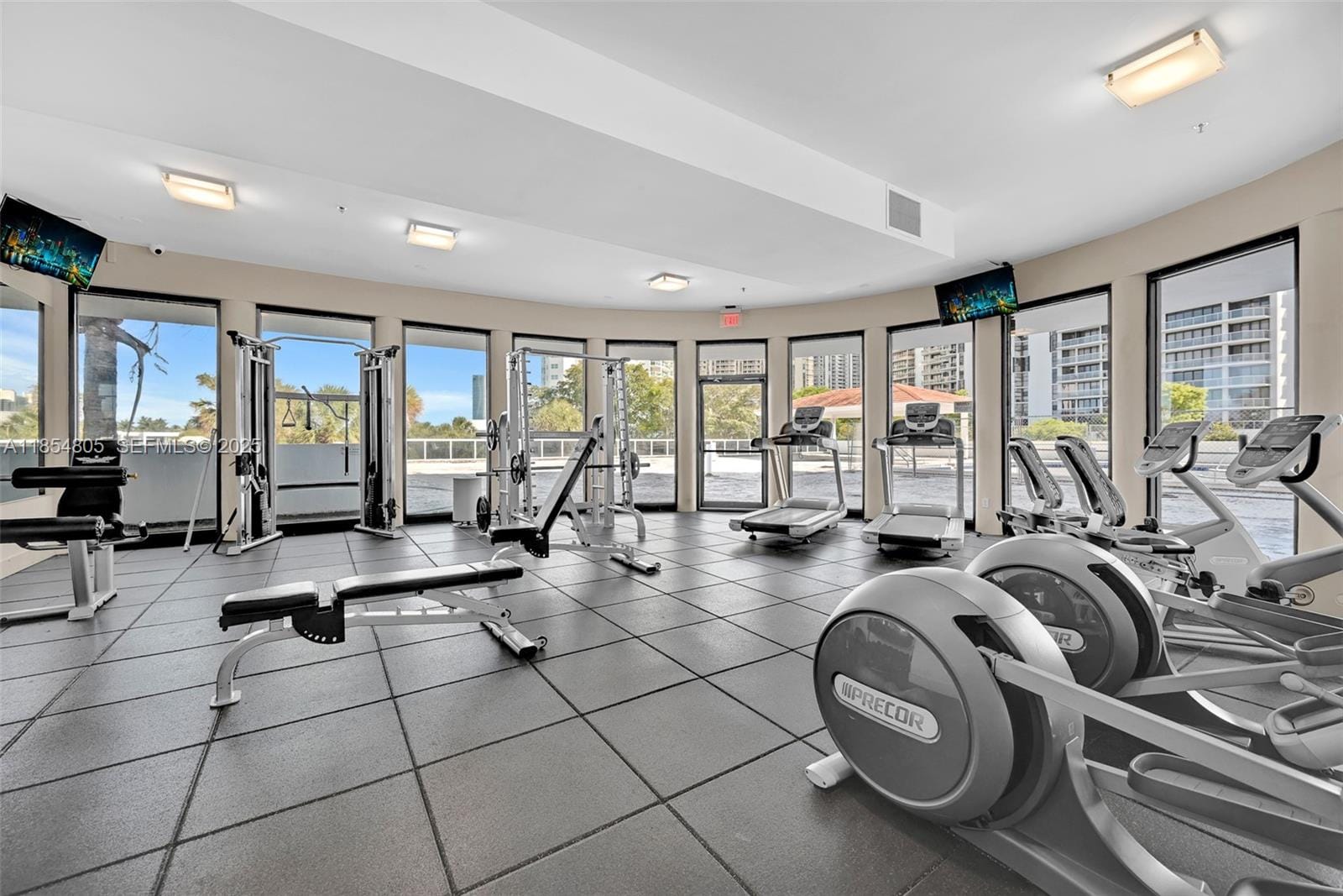 20505 E Country Club Drive 137, Aventura, FL 33180 photo 12