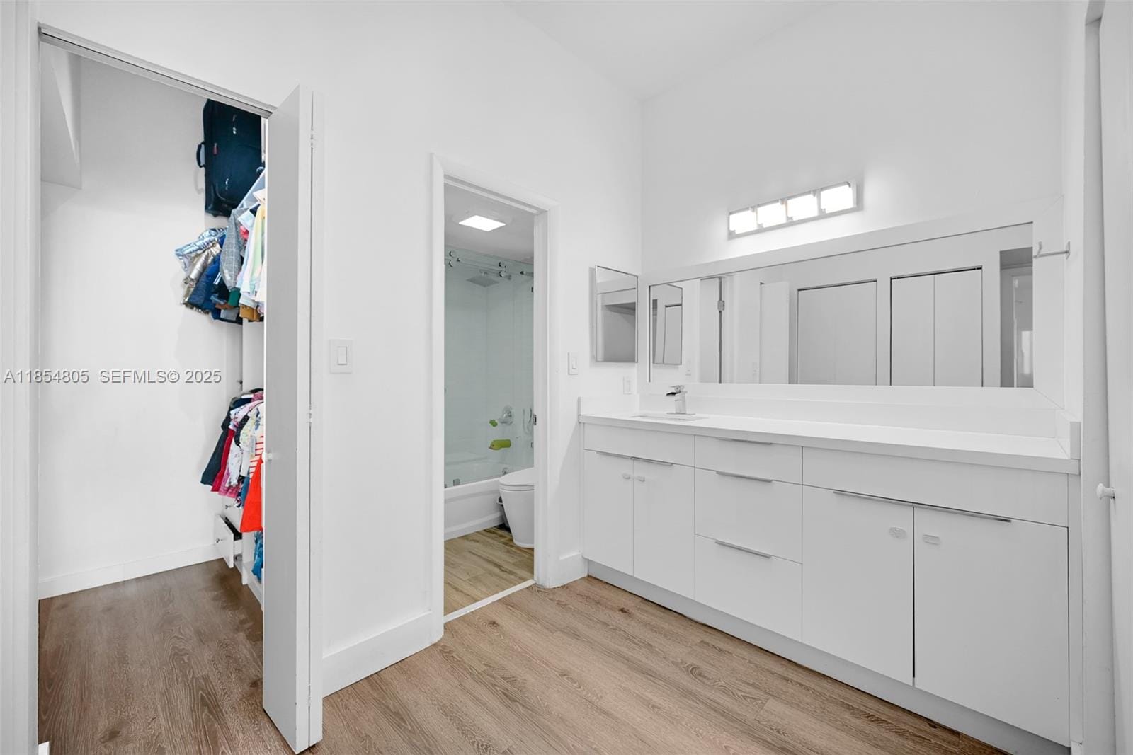 20505 E Country Club Drive 137, Aventura, FL 33180 photo 25
