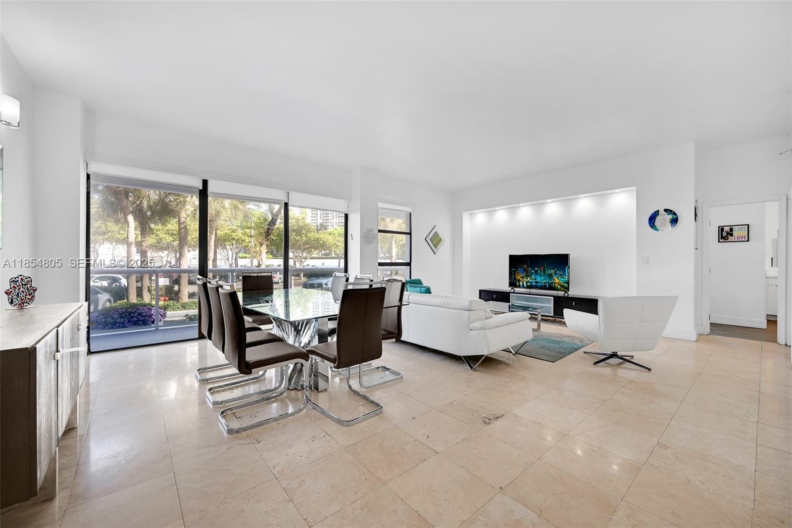 20505 E Country Club Drive 137, Aventura, FL 33180 photo 4