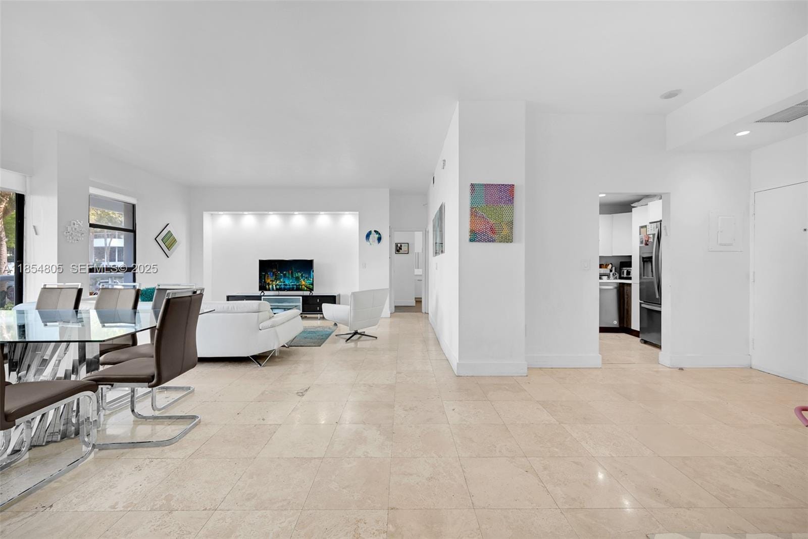 20505 E Country Club Drive 137, Aventura, FL 33180 photo 5