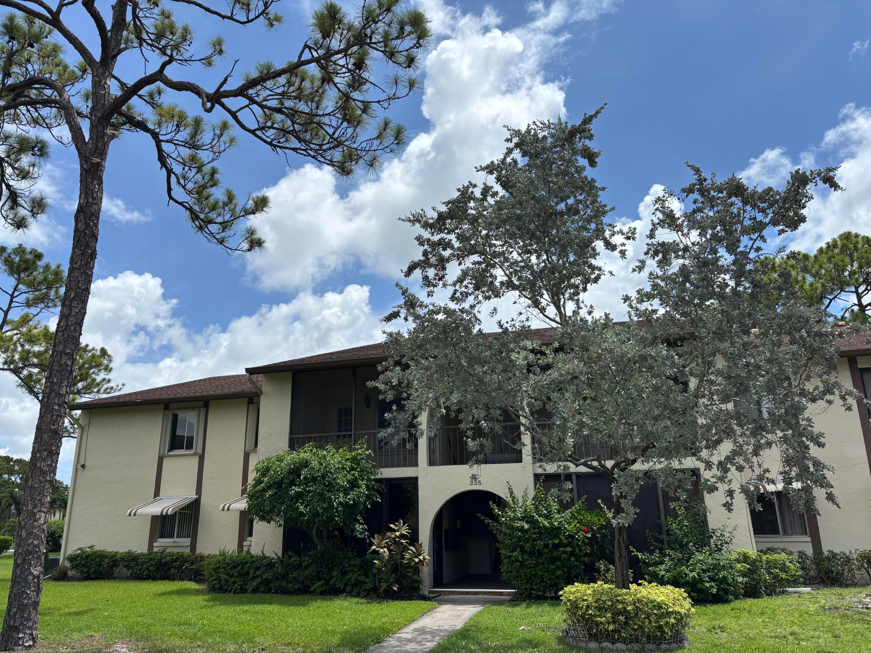 335 Knotty Pine Circle D2, Greenacres, FL 33463, Greenacres