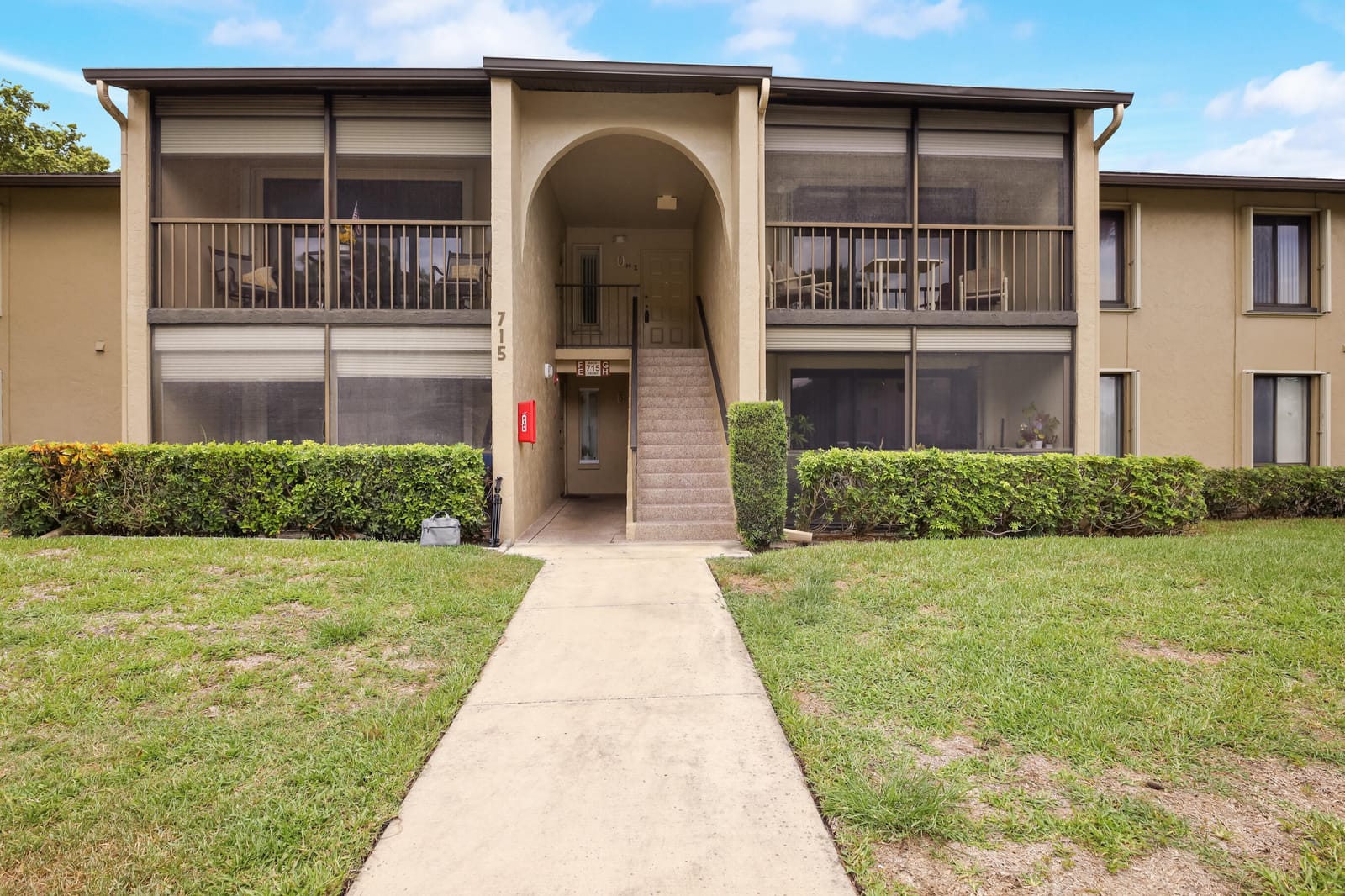 715 Sunny Pine Way H2, Greenacres, FL 33415