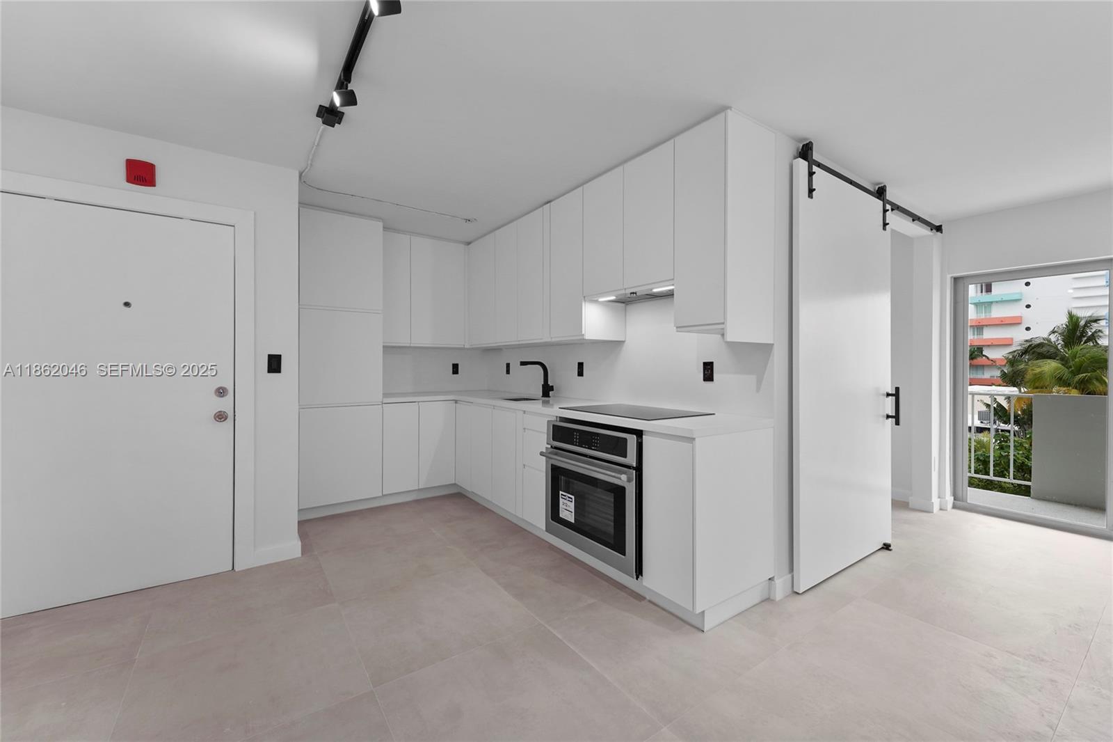 240 Collins Avenue 4A, Miami Beach, FL 33139, Miami Beach