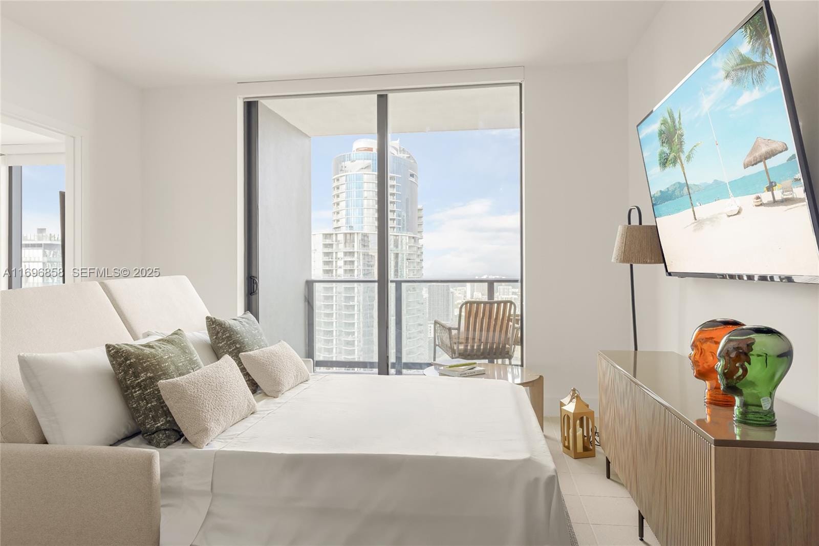 159 NE 6th Street 4513, Miami, FL 33132 photo 16