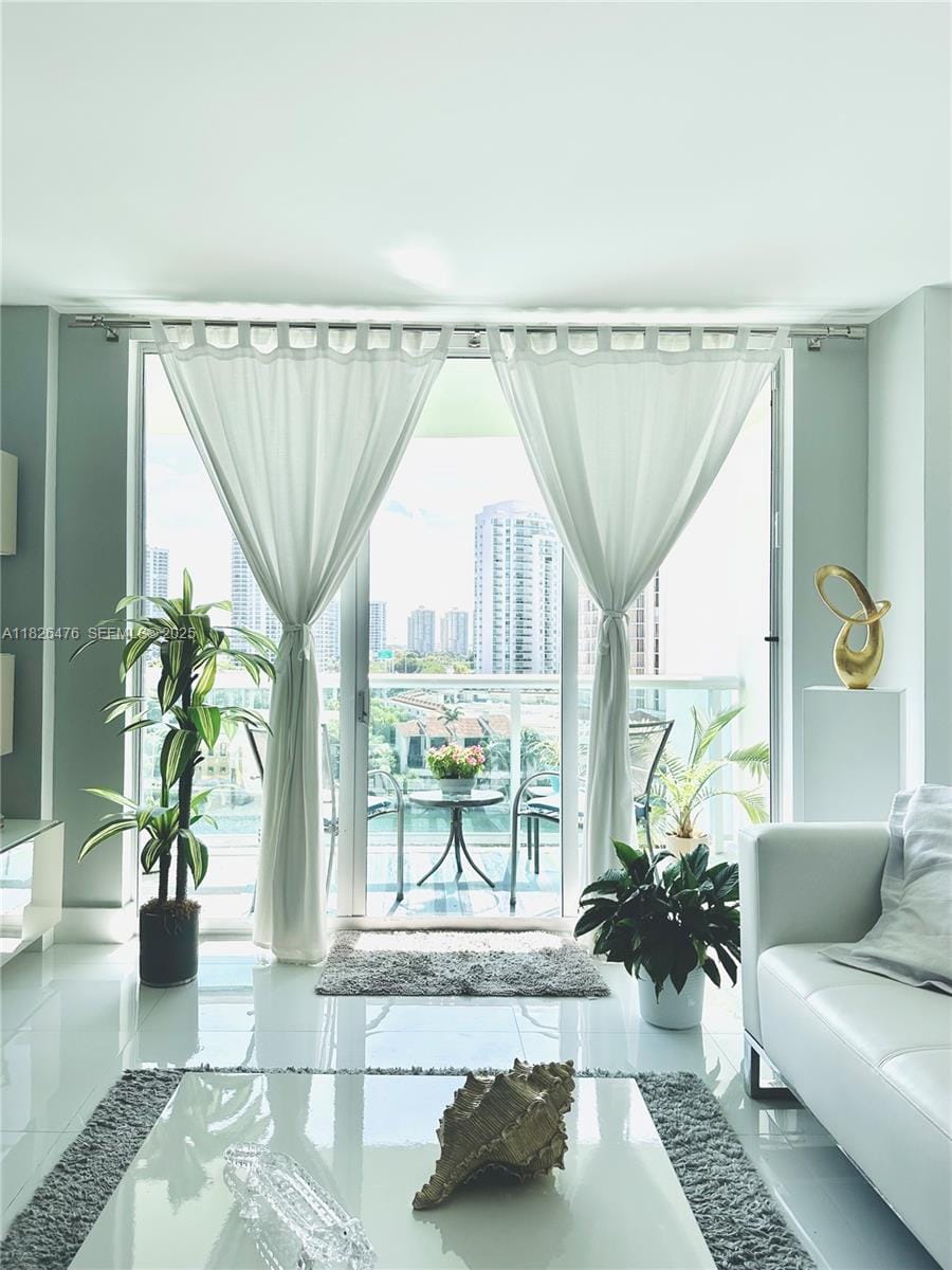 19390 Collins Avenue 911 — photo 11
