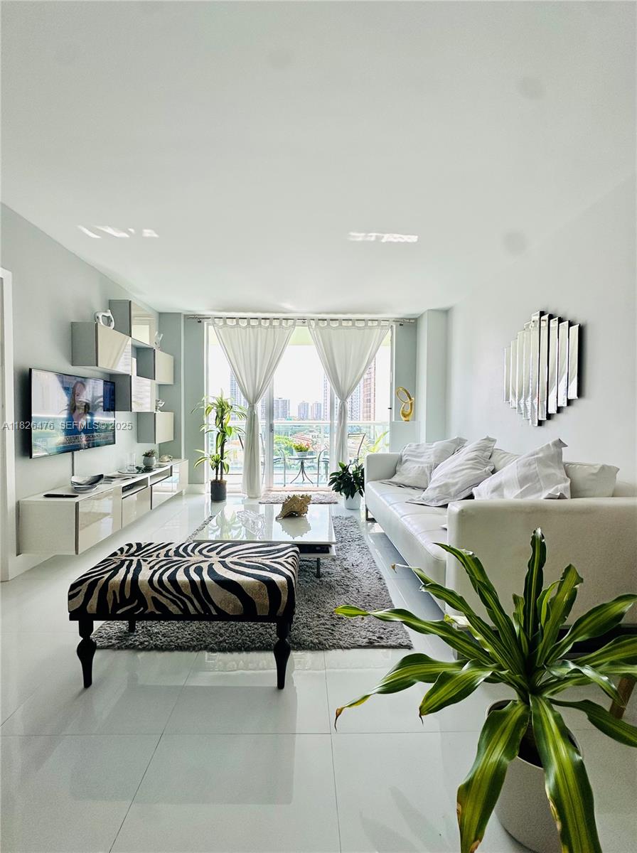 19390 Collins Avenue 911, Sunny Isles Beach, FL 33160, Sunny Isles Beach