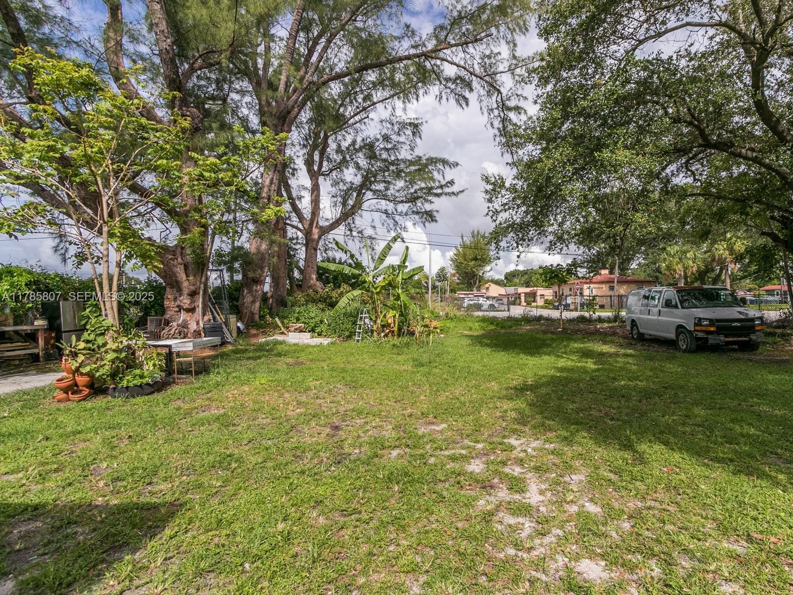 7946 NW 12th Place, Miami, FL 33147 photo 2