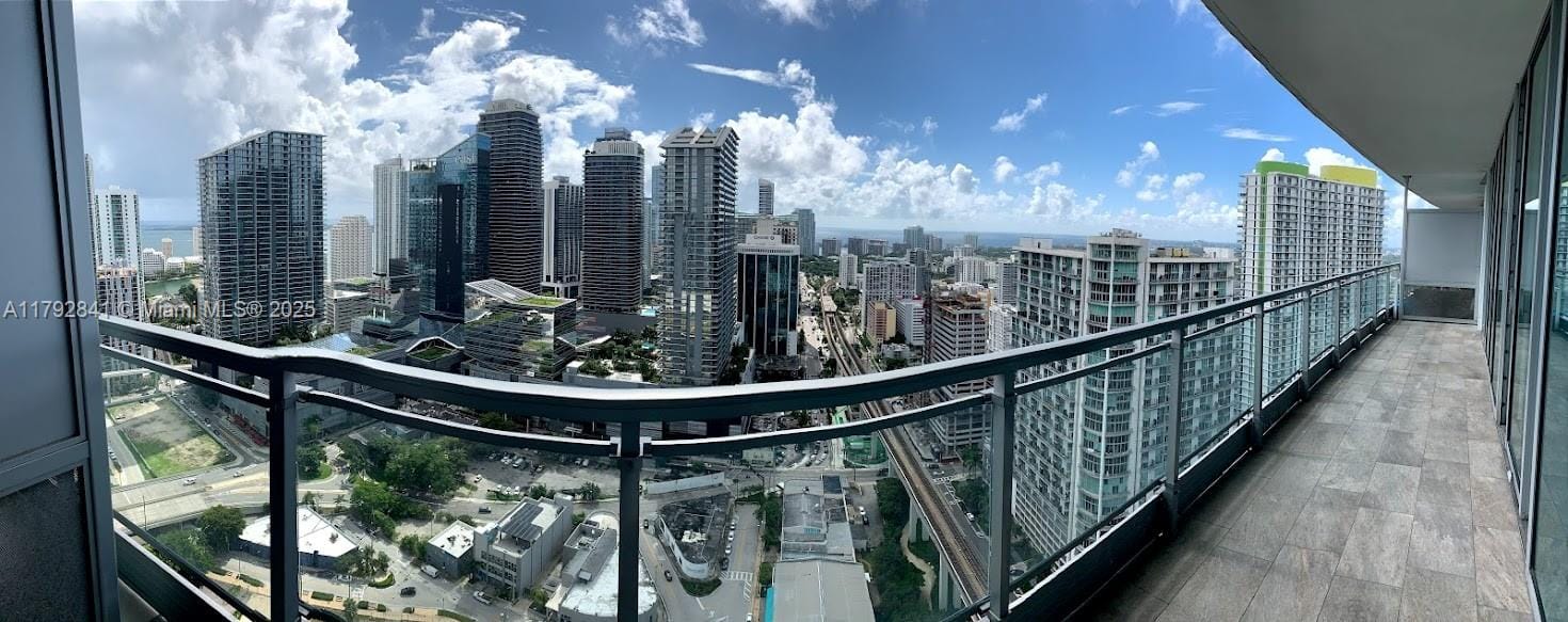 92 SW 3rd Street 3903, Miami, FL 33130 photo 15
