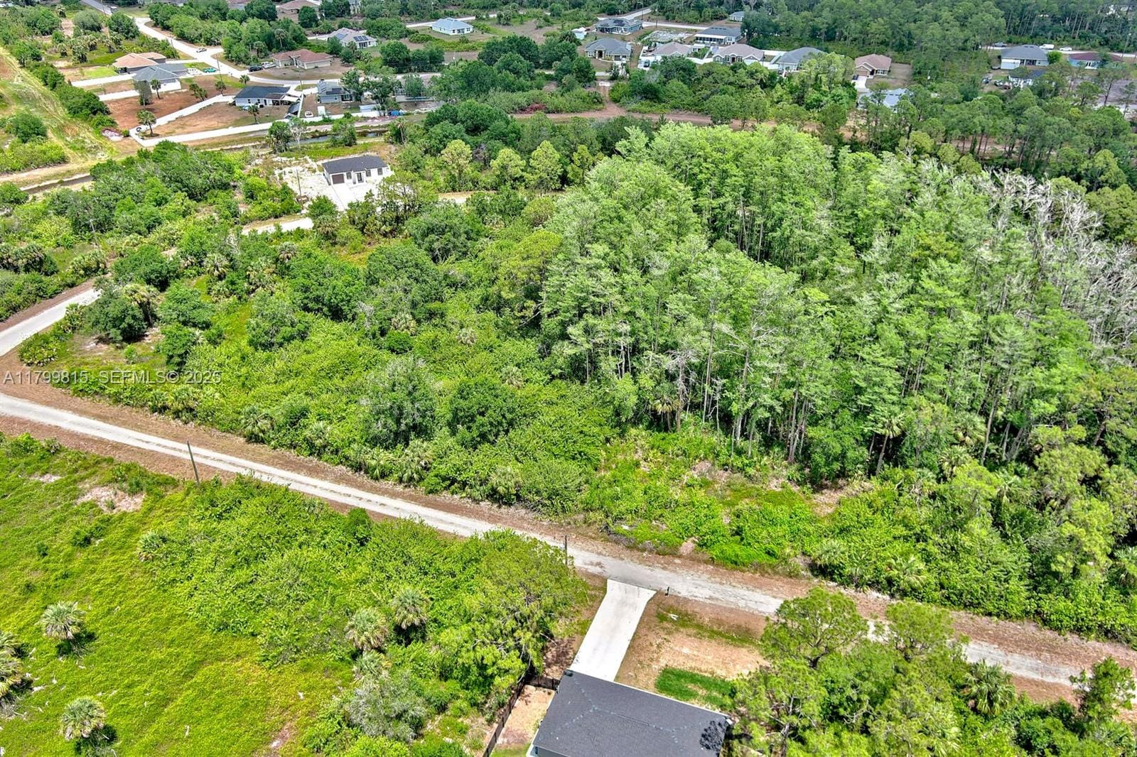 520 Woodman Drive — photo 9