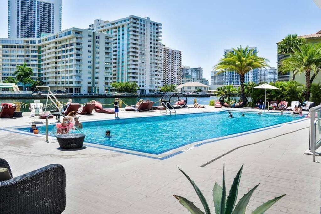 2602 E Hallandale Beach Boulevard R508, Hallandale Beach, FL 33009 photo 17