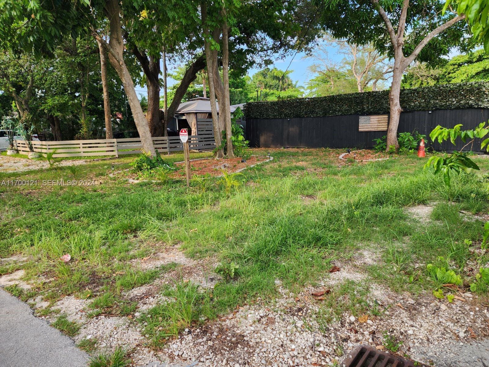1872 SW 29th Avenue — photo 10