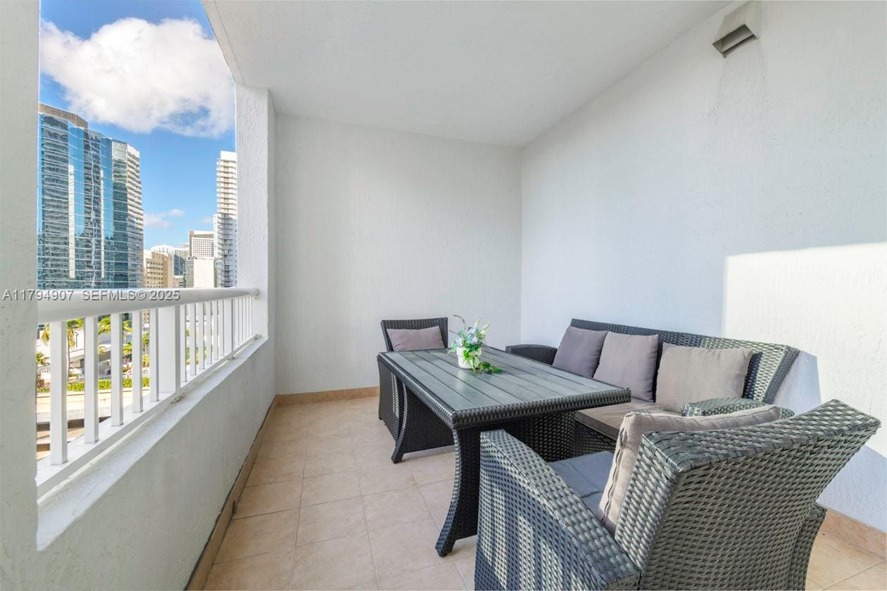 170 SE 14th Street 1905, Miami, FL 33131 photo 13