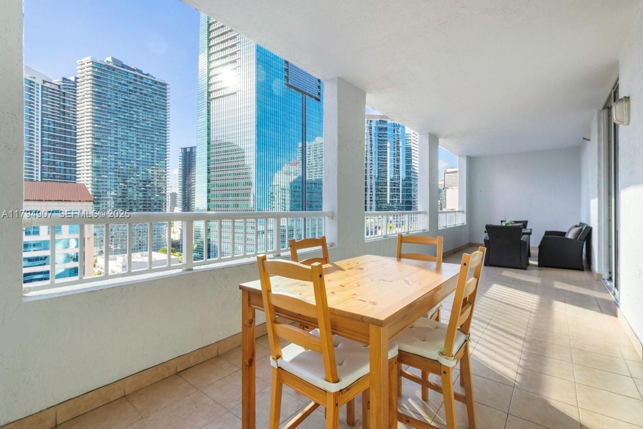 170 SE 14th Street 1905, Miami, FL 33131 photo 14