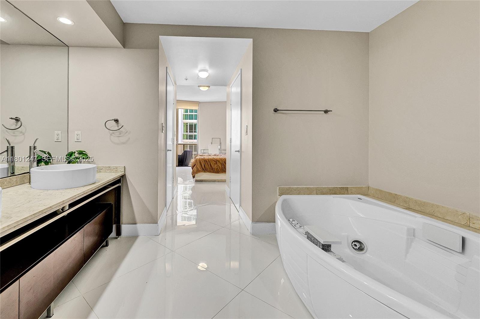 16275 Collins Avenue 2002, Sunny Isles Beach, FL 33160 photo 11