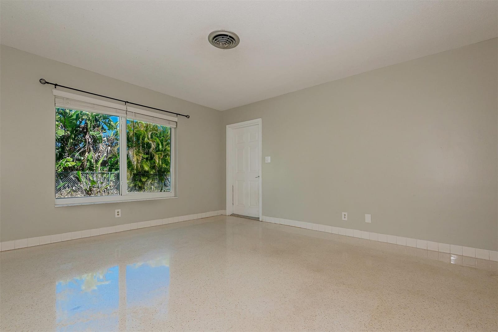 321 SE 1st Avenue, Pompano Beach, FL 33060 photo 8