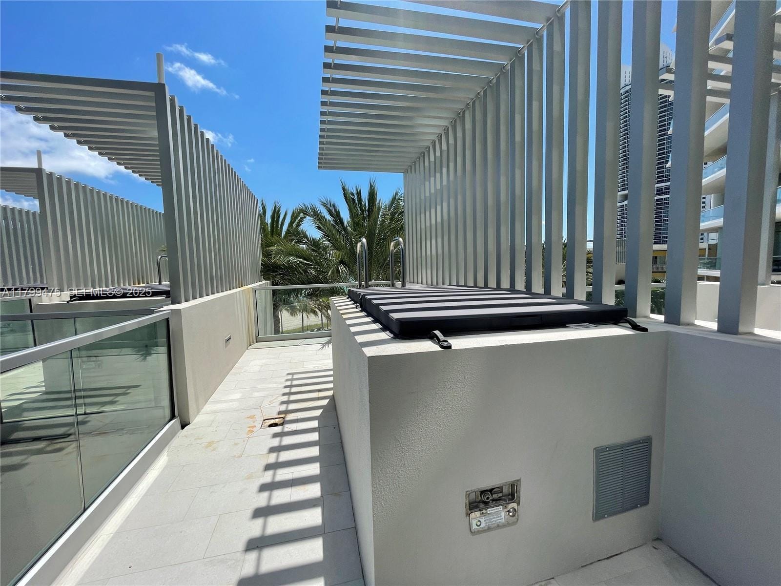 18501 Collins Avenue Cabana 22 — photo 5