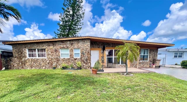 5751 SW 54th Avenue, sold in Silver Lake, Davie, FL