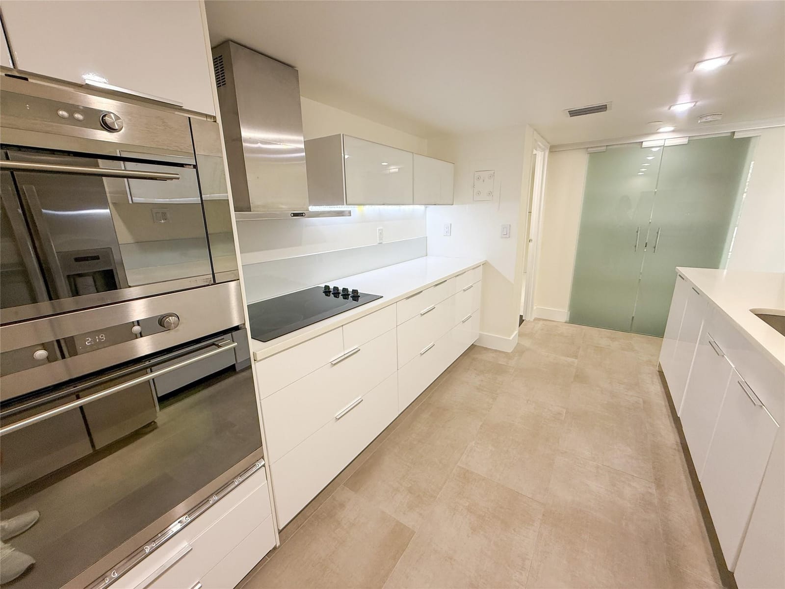 1000 Parkview Drive 319, Hallandale Beach, FL 33009 photo 14